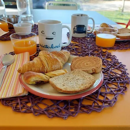 Miataland Bed & Breakfast 3*