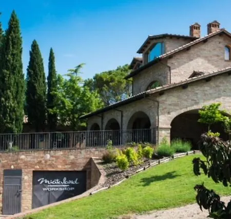 Bed & Breakfast Miataland 3*